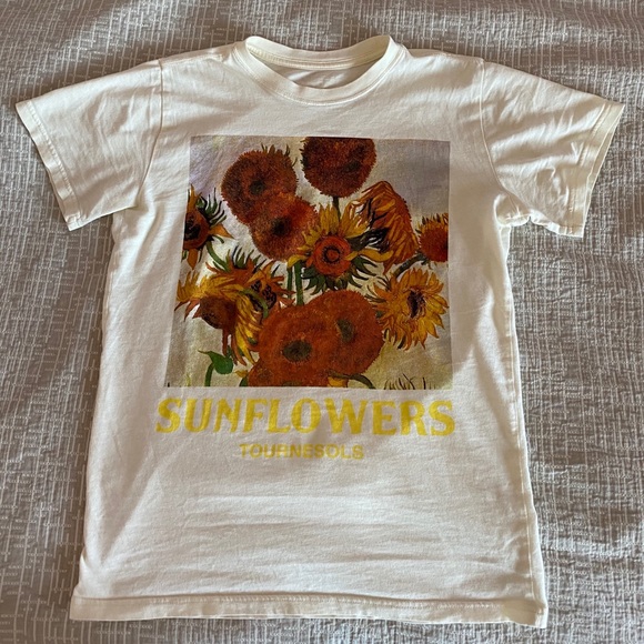 Urban Outfitters Tops - Sunflower t shirt